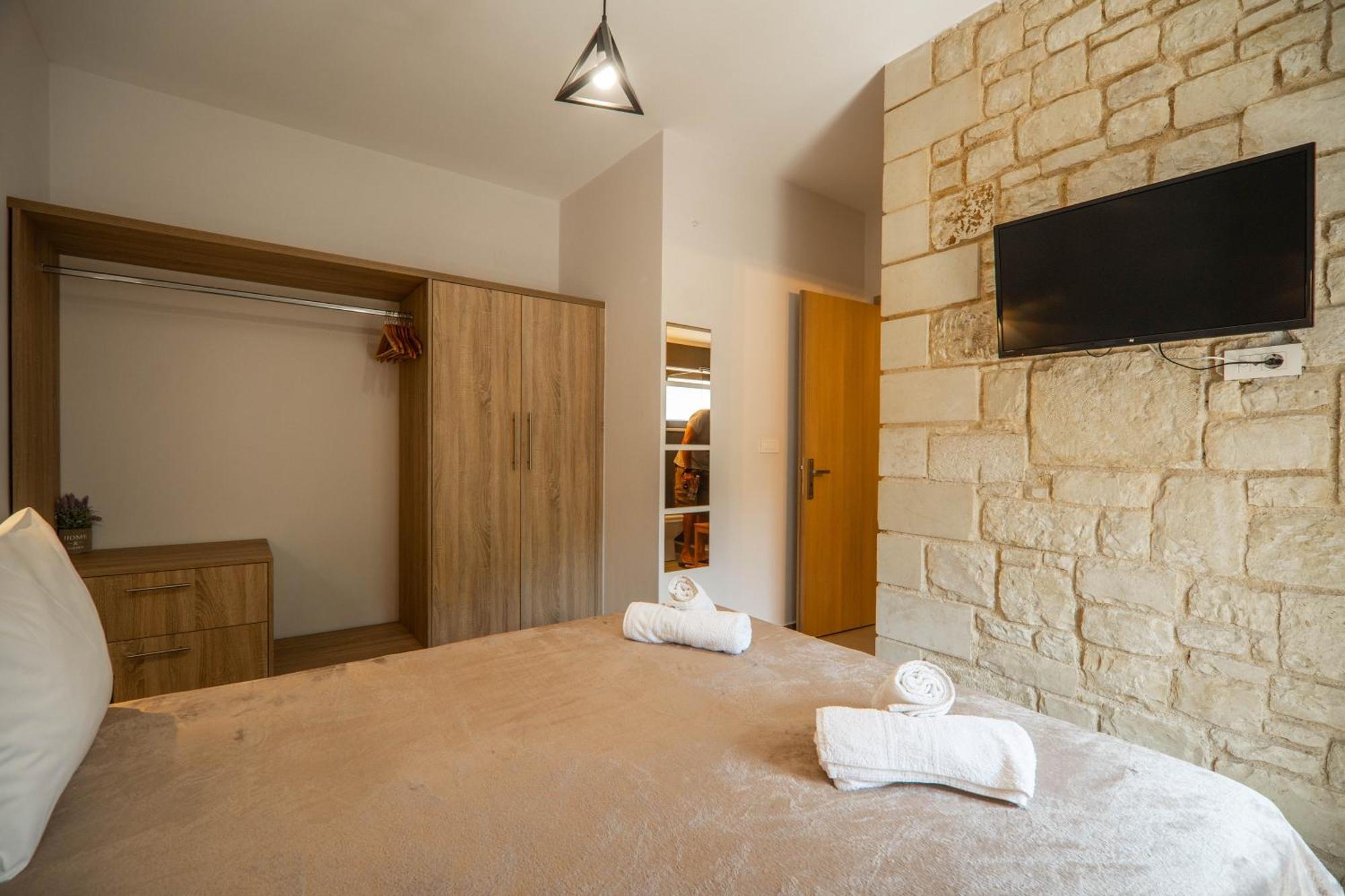 Renaissance Modern Stone House At Vryses - Private Pool Guest House Exterior photo